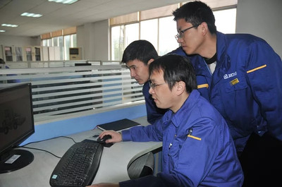 《小草集》: 講述有溫度的人物故事之四十一 計算機(jī)技術(shù)培訓(xùn)